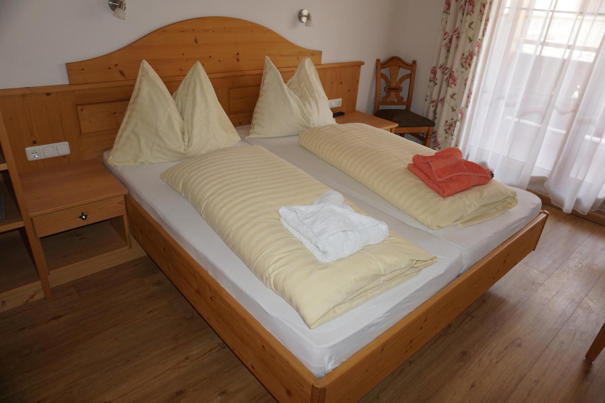 Pension & Appartements Anny Maria Alm am Steinernen Meer Exterior foto